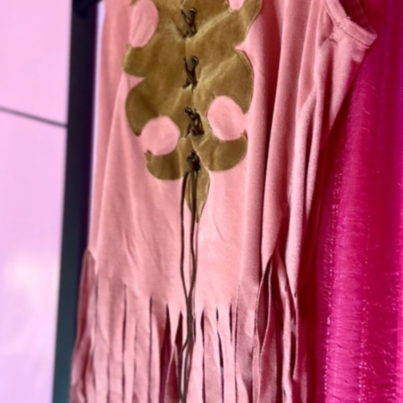 EUC Urban Outfitters Pink/Brown Western Faux Suede Fringe Blouse Women’s Small - Picture 5 of 5